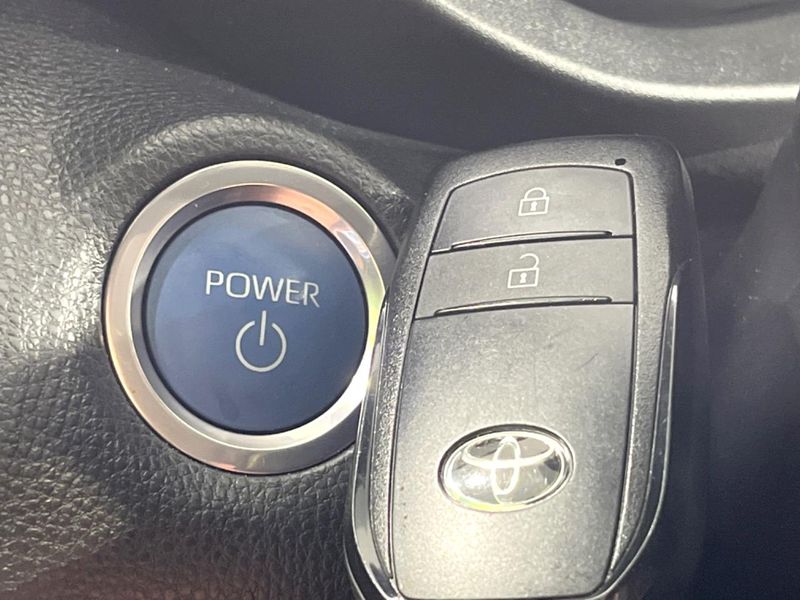 2023 Toyota Yaris Cross 6AA-MXPJ10 (UW-6a55a9c50ac50)[26]