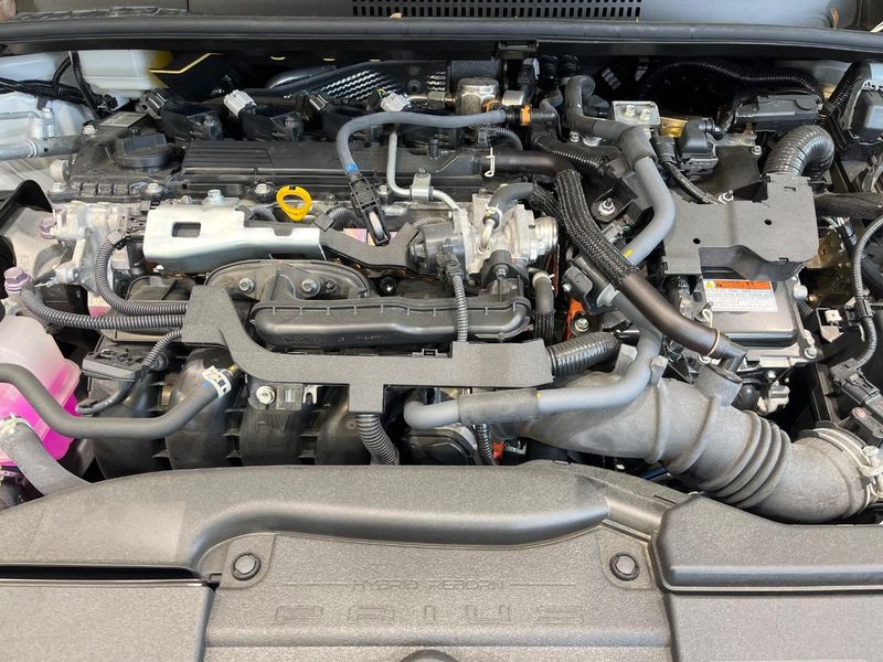 2023 Toyota Prius 6AA-MXWH60 (UW-6a55a9e4073ff)[4]