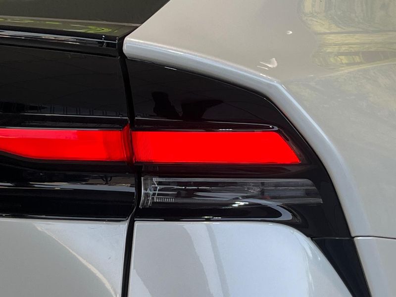 2023 Toyota Prius 6AA-MXWH60 (UW-6a55a9e4073ff)[26]