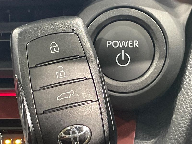 2024 Toyota Prius 6AA-MXWH60 (UW-6a55a9e59ee91)[21]