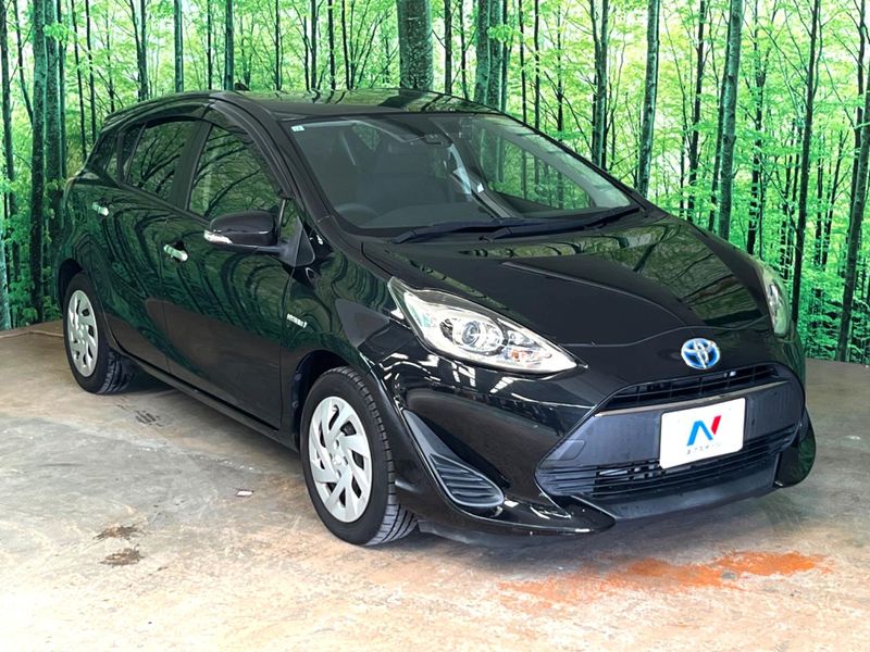 2017 Toyota Aqua DAA-NHP10 (UW-6a55aa086c57e)[20]