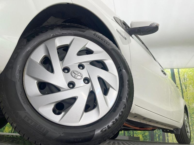 2017 Toyota Aqua DAA-NHP10 (UW-6a55aa089904b)[10]