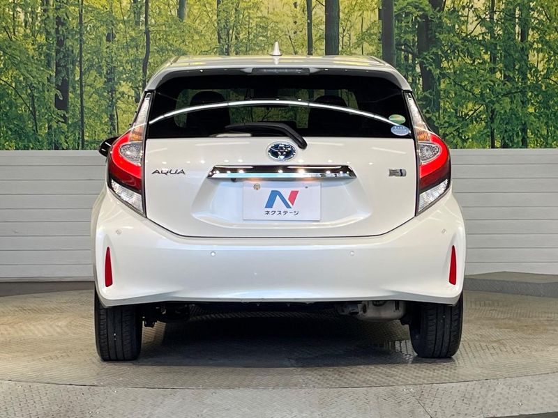 2019 Toyota Aqua DAA-NHP10 (UW-6a55aa0b43409)[8]