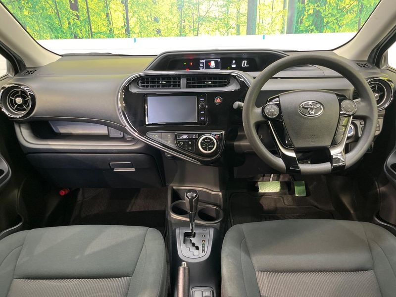 2019 Toyota Aqua DAA-NHP10 (UW-6a55aa0b43409)[20]