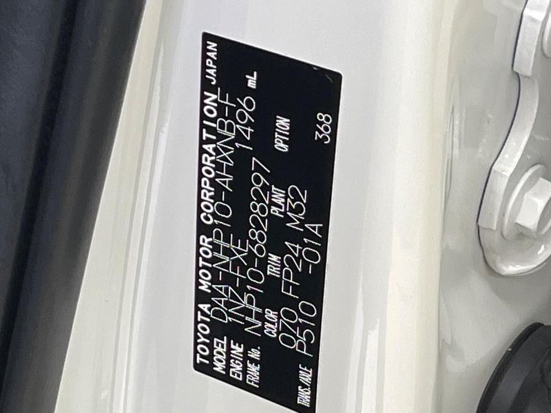2019 Toyota Aqua DAA-NHP10 (UW-6a55aa0b43409)[1]