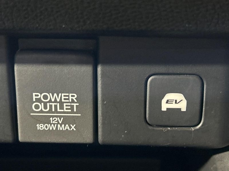 2017 Honda Odyssey Hybrid DAA-RC4 (UW-6a55aa243081d)[29]