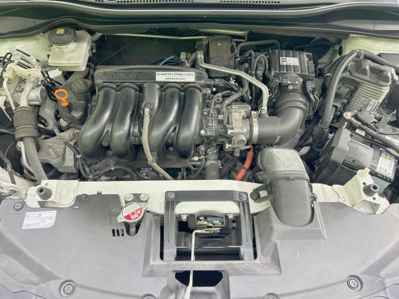 2016 Honda Vezel DAA-RU3 (UW-6a55aa30494f7)[4]