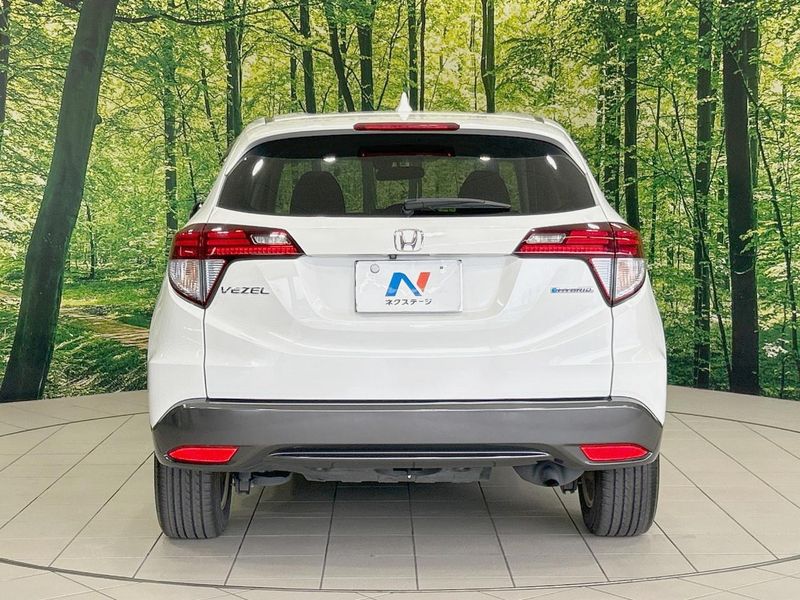 2016 Honda Vezel DAA-RU3 (UW-6a55aa30494f7)[11]