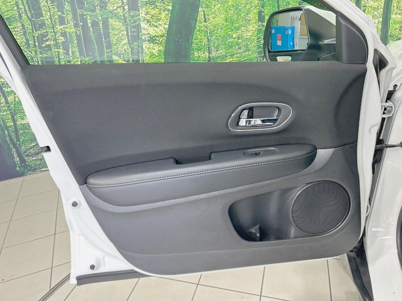2016 Honda Vezel DAA-RU3 (UW-6a55aa30494f7)[22]