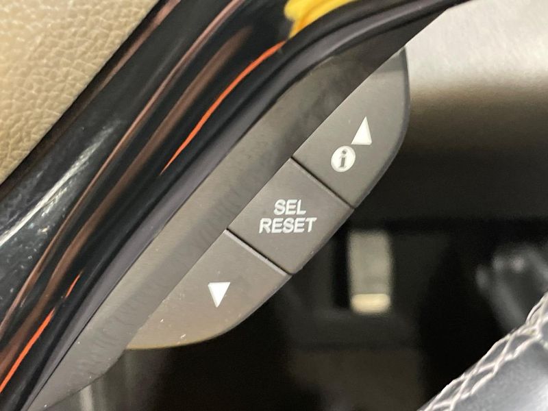 2017 Honda Vezel DAA-RU3 (UW-6a55aa31d9d64)[12]