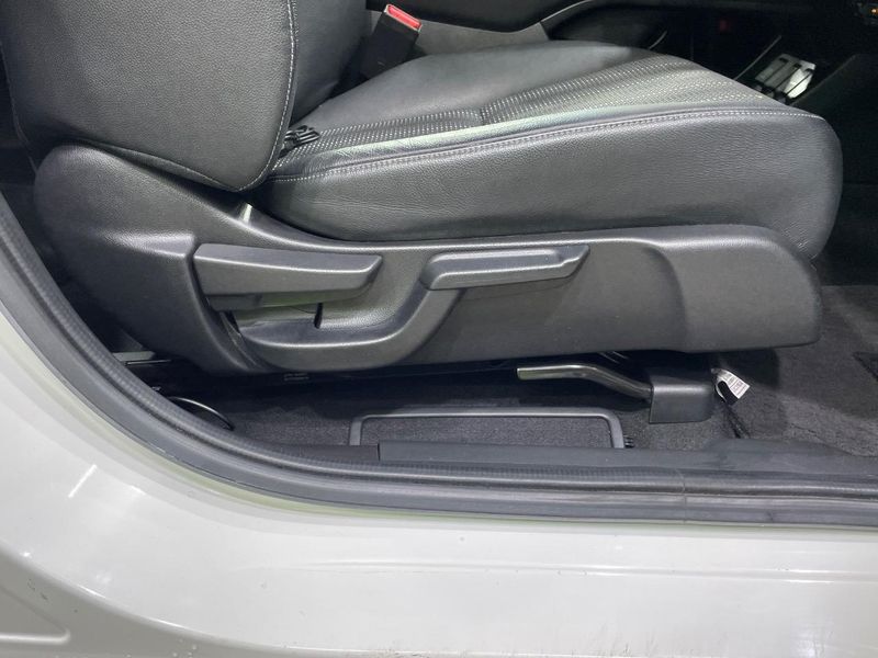 2017 Honda Vezel DAA-RU3 (UW-6a55aa31d9d64)[26]