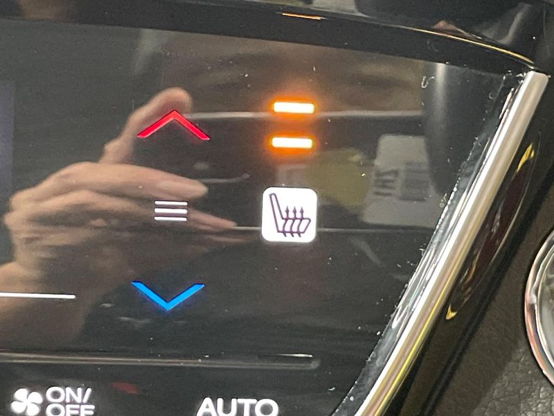 2017 Honda Vezel DAA-RU3 (UW-6a55aa31d9d64)[23]