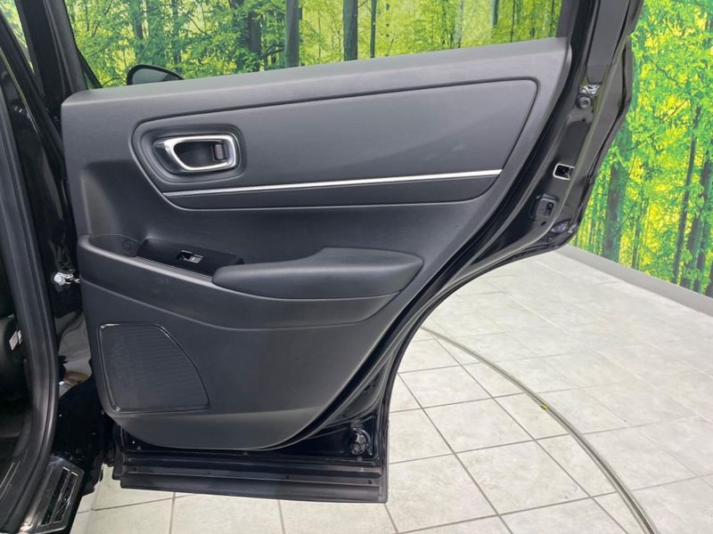 2022 Honda Vezel 6AA-RV5 (UW-6a55aa392f58d)[26]