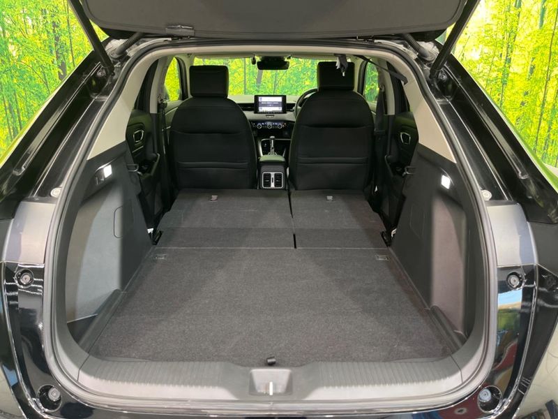 2022 Honda Vezel 6AA-RV5 (UW-6a55aa392f58d)[22]