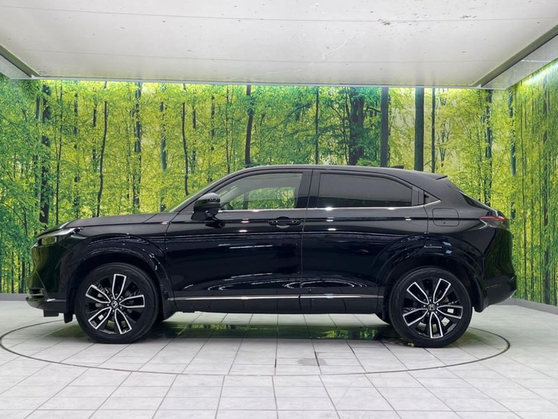 2022 Honda Vezel 6AA-RV5 (UW-6a55aa392f58d)[14]