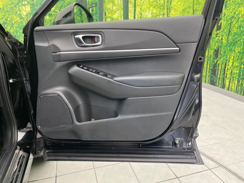 2022 Honda Vezel 6AA-RV5 (UW-6a55aa392f58d)[25]