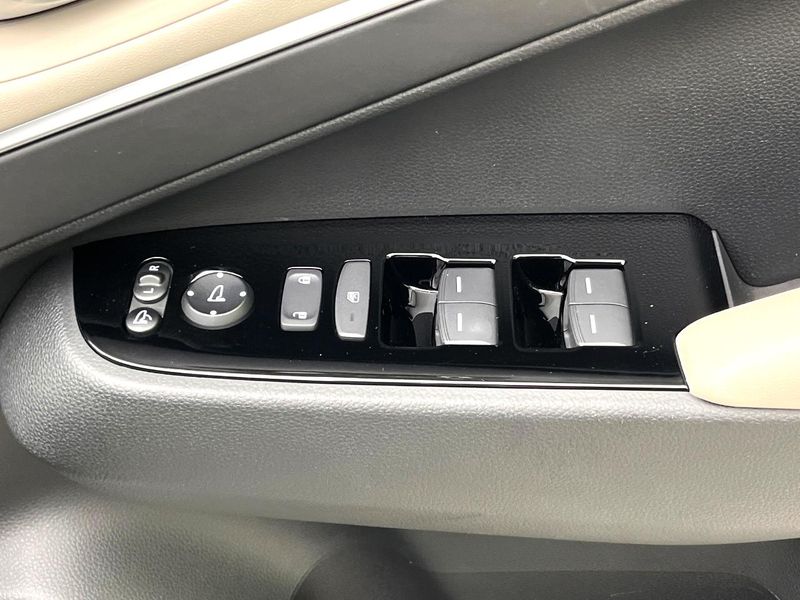 2022 Honda Vezel 6AA-RV5 (UW-6a55aa3a306a6)[7]