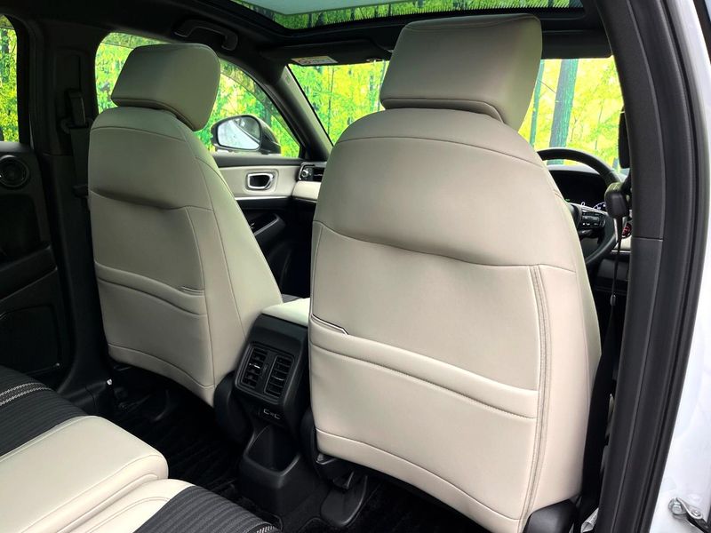 2022 Honda Vezel 6AA-RV5 (UW-6a55aa3a306a6)[14]