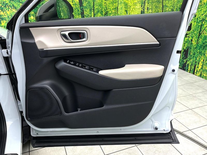 2022 Honda Vezel 6AA-RV5 (UW-6a55aa3a306a6)[8]