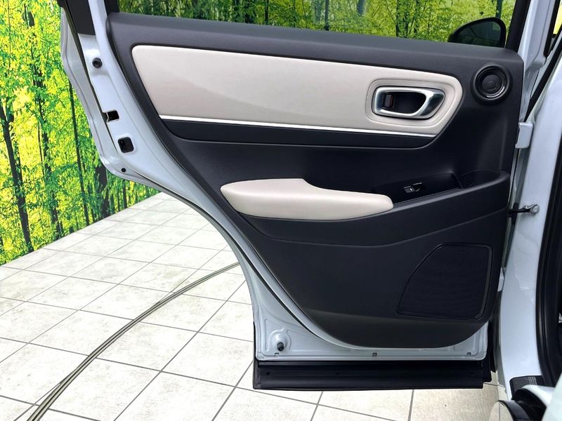 2022 Honda Vezel 6AA-RV5 (UW-6a55aa3a306a6)[26]