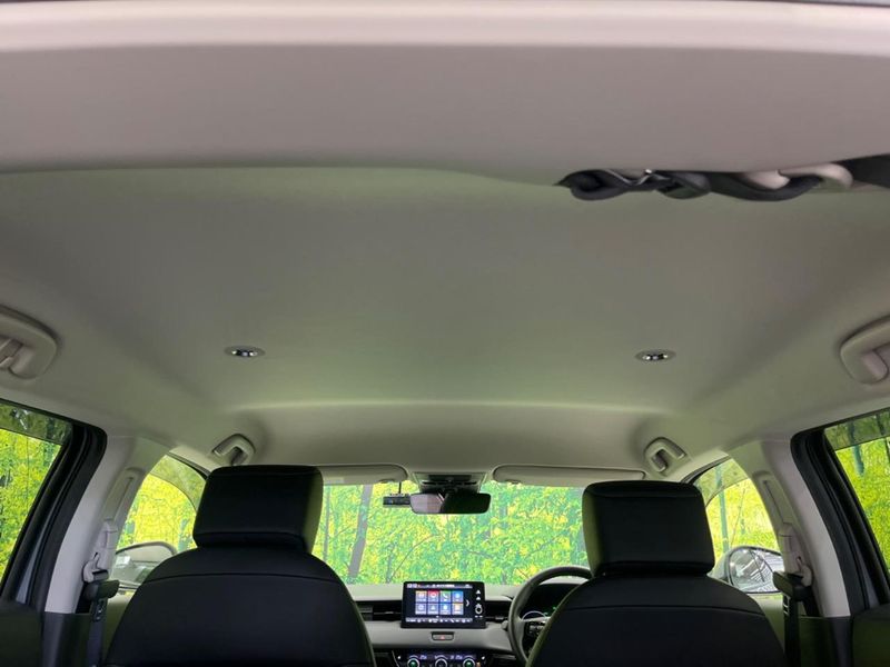 2025 Honda Vezel 6AA-RV5 (UW-6a55aa40d11f5)[12]
