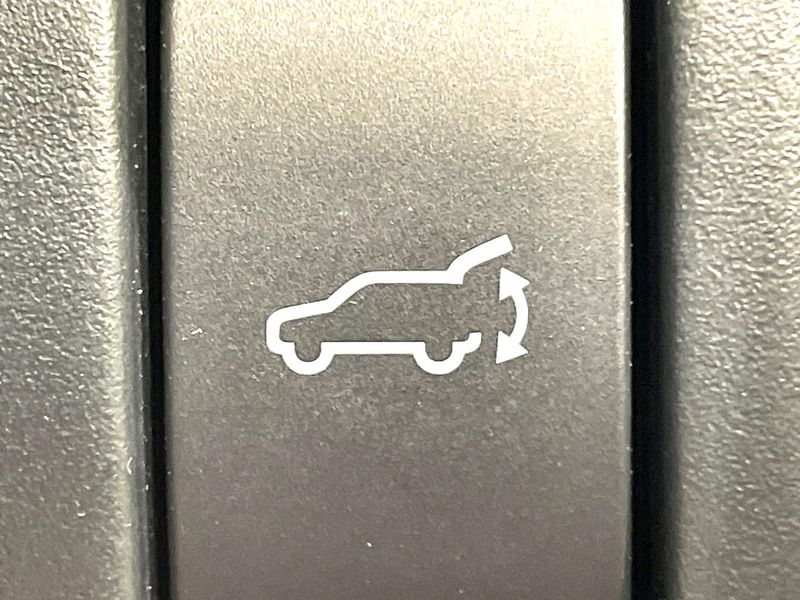 2018 Subaru Forester 5BA-SK9 (UW-6a55aa56873fc)[16]