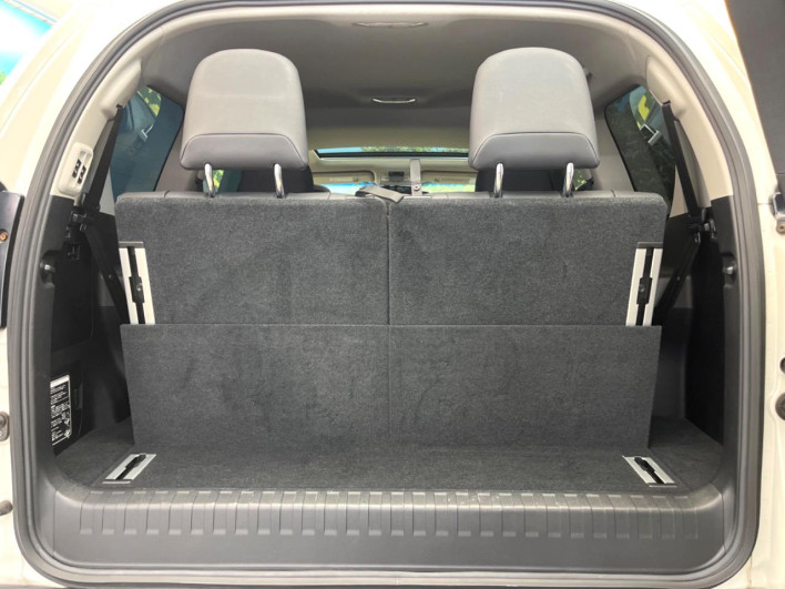 2013 Toyota Land Cruiser Prado CBA-TRJ150W (UW-6a55aa651e26a)[23]