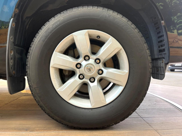 2016 Toyota Land Cruiser Prado CBA-TRJ150W (UW-6a55aa652922a)[27]