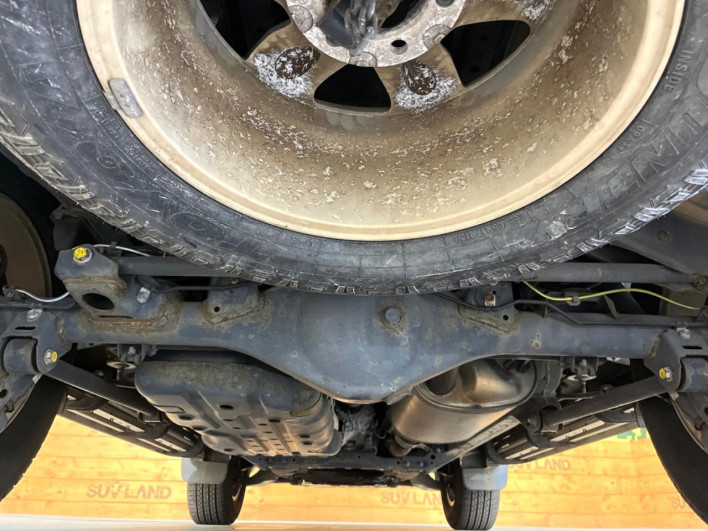 2016 Toyota Land Cruiser Prado CBA-TRJ150W (UW-6a55aa652922a)[15]