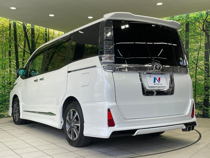 2018 Toyota Voxy DBA-ZRR80W (UW-6a55aac1a69c6)[10]