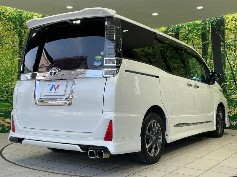2018 Toyota Voxy DBA-ZRR80W (UW-6a55aac1a69c6)[8]