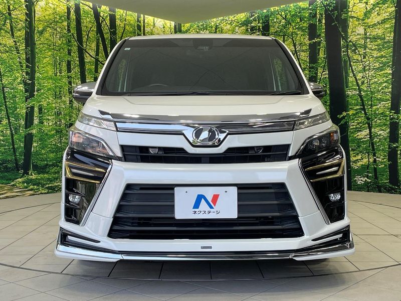 2018 Toyota Voxy DBA-ZRR80W (UW-6a55aac1a69c6)[5]