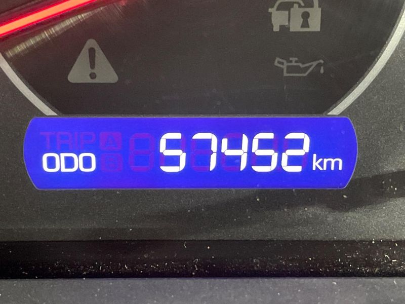 2018 Toyota Voxy DBA-ZRR80W (UW-6a55aac1a69c6)[2]