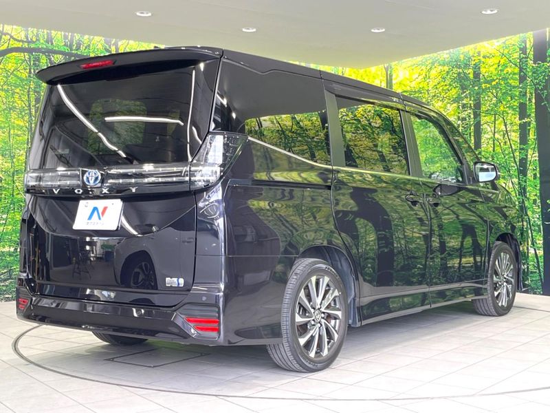 2023 Toyota Voxy 6AA-ZWR90W (UW-6a55ab0621177)[25]