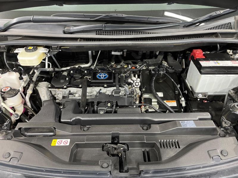 2022 Toyota Voxy 6AA-ZWR95W (UW-6a55ab0db6a7c)[4]