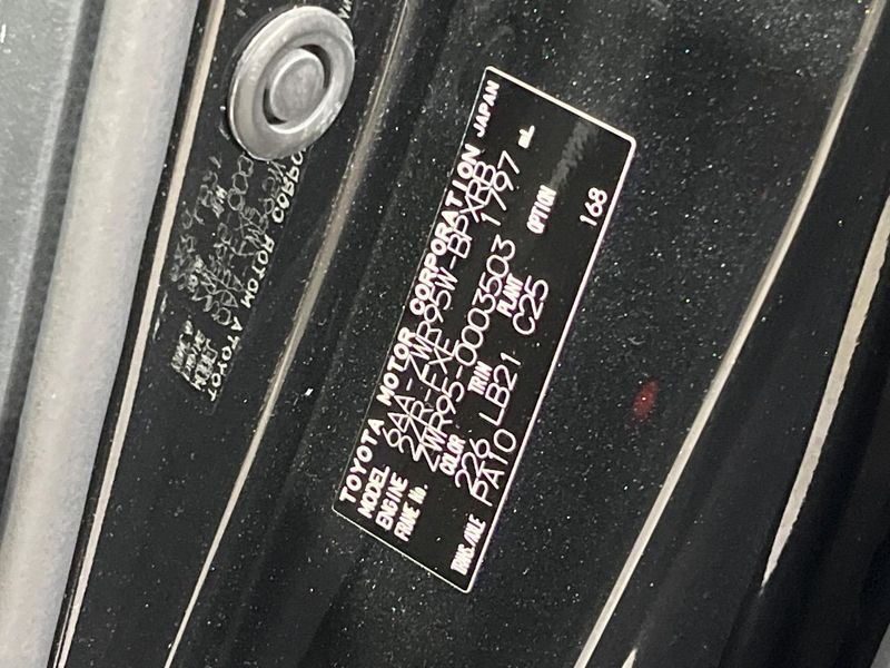 2022 Toyota Voxy 6AA-ZWR95W (UW-6a55ab0db6a7c)[1]