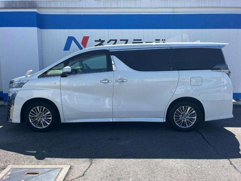 2018 Toyota Vellfire Hybrid DAA-AYH30W (UW-6a56f8fd741a2)[18]