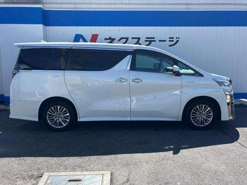 2018 Toyota Vellfire Hybrid DAA-AYH30W (UW-6a56f8fd741a2)[22]