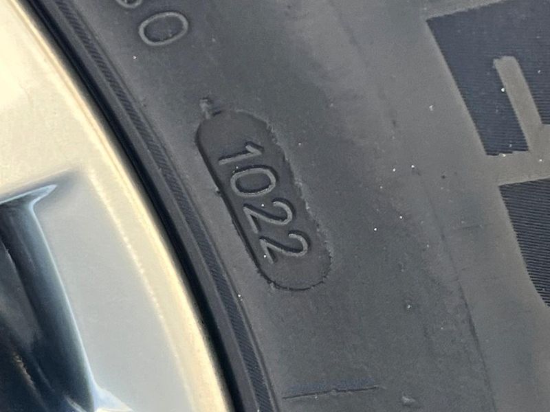 2018 Toyota Vellfire Hybrid DAA-AYH30W (UW-6a56f8fd741a2)[8]