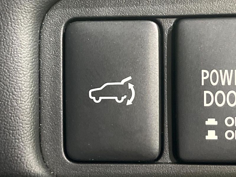 2021 Mitsubishi Delica D:5 3DA-CV1W (UW-6a56f951816bb)[12]