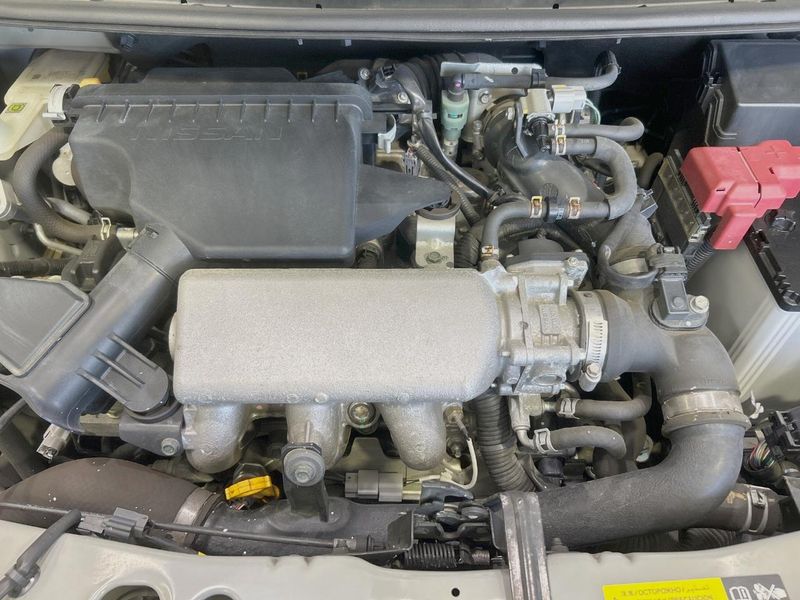 2014 Nissan Note DBA-E12 (UW-6a56f96fba7ff)[4]