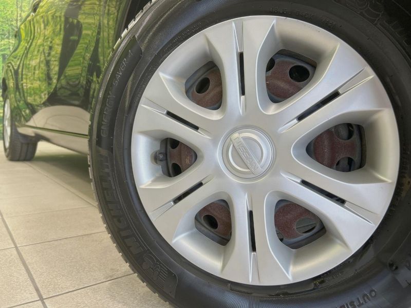 2014 Nissan Note DBA-E12 (UW-6a56f96fba7ff)[23]