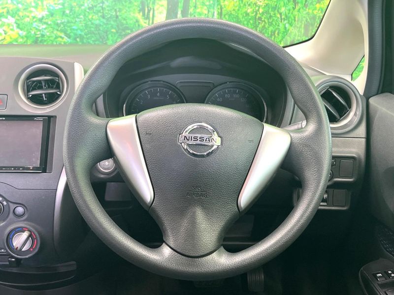 2015 Nissan Note DBA-E12 (UW-6a56f97158321)[13]