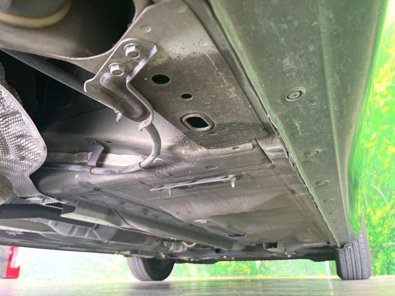 2015 Nissan Note DBA-E12 (UW-6a56f97158321)[8]