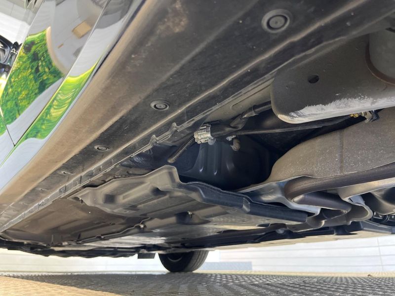2021 Nissan Note 6AA-E13 (UW-6a56f9769619f)[10]
