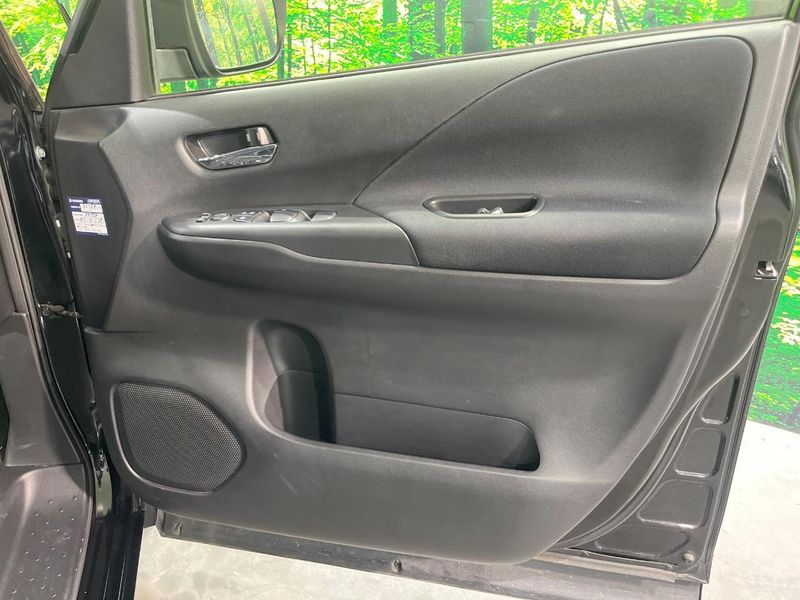 2017 Nissan Serena DAA-GFC27 (UW-6a56f99d26d31)[23]