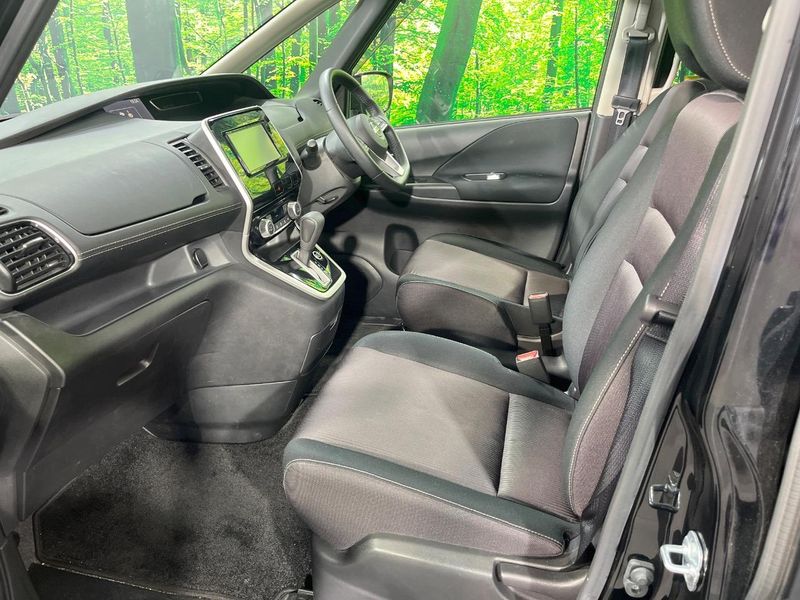 2017 Nissan Serena DAA-GFC27 (UW-6a56f99d26d31)[7]