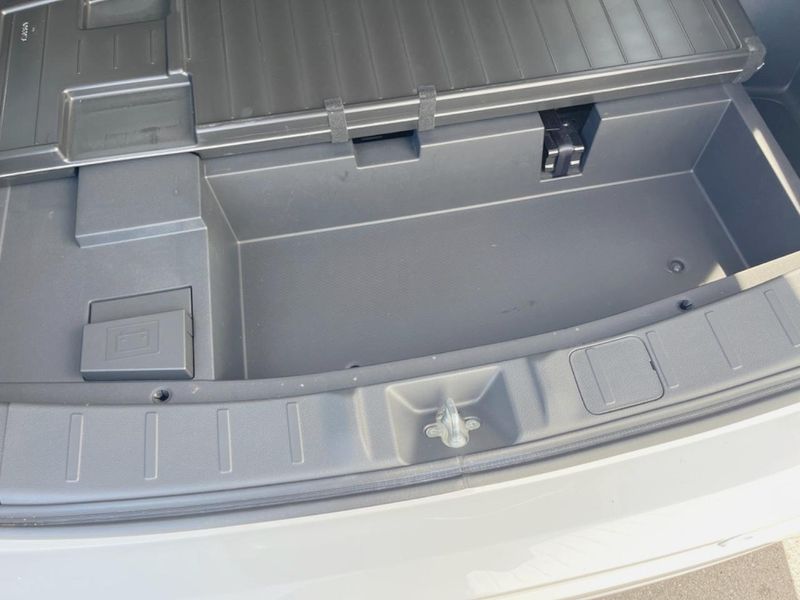 2017 Mitsubishi OUTLANDER PHEV DLA-GG2W (UW-6a56f9acb6e03)[13]