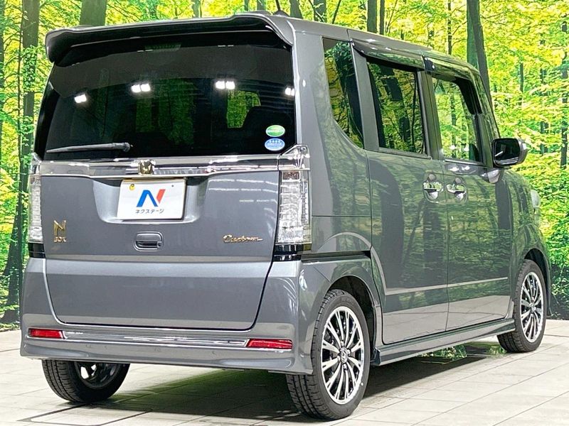 2016 Honda N-BOX CUSTOM DBA-JF1 (UW-6a56fa173f8bd)[17]