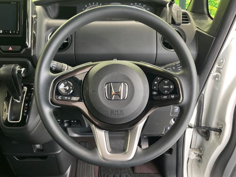 2018 Honda N-BOX CUSTOM DBA-JF3 (UW-6a56fa1ec1162)[22]